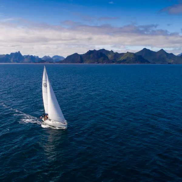 Lofoten SeilNorge Natur hav fjell Mats Grimseth