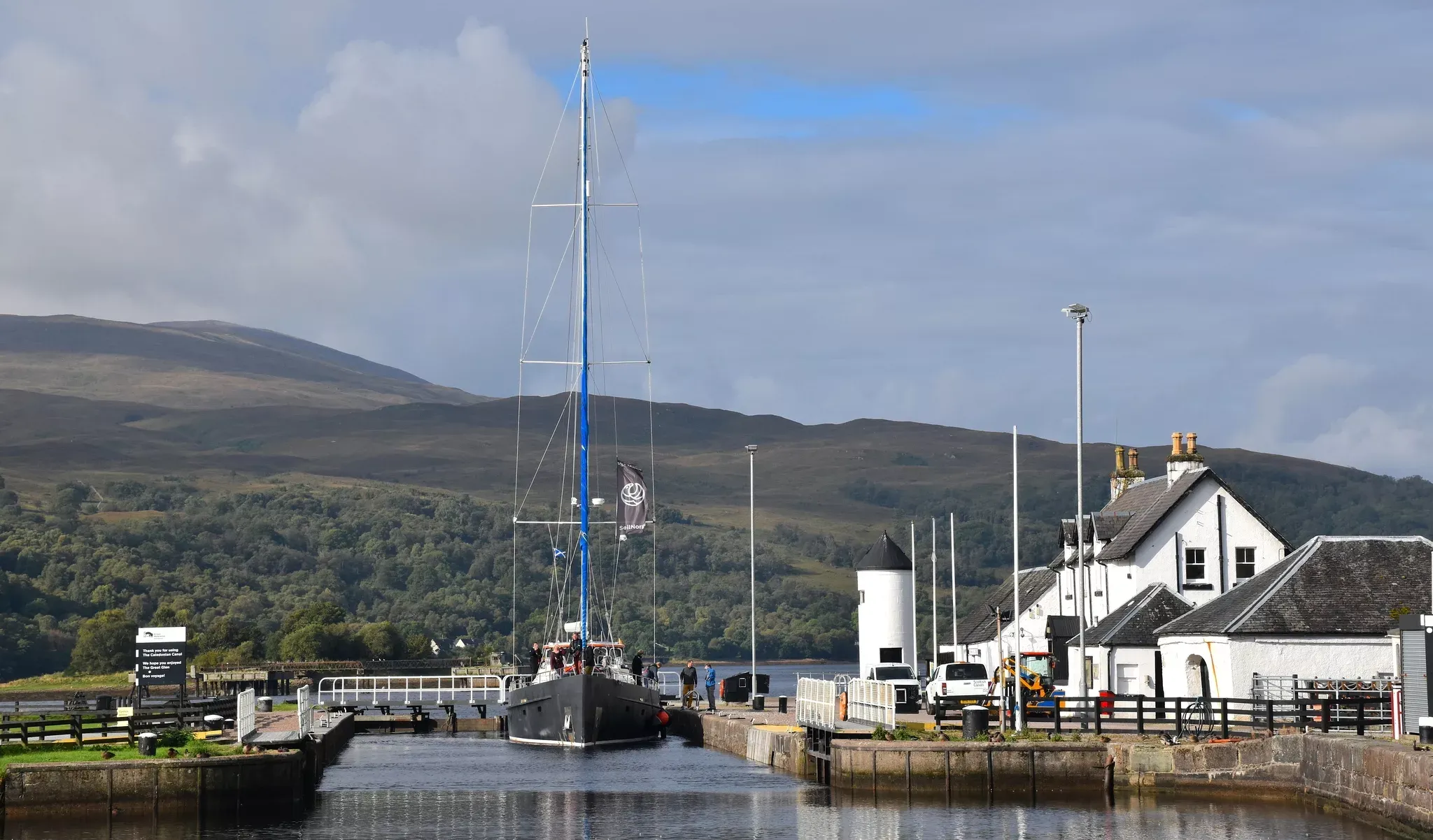 Seiltur SeilNorge Skotland Norge 2022DSC 1060795 Valiente in sea lock, Corpach