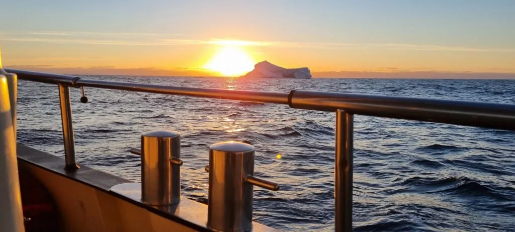 Båtens pullerter ble lite brukt på turen. Det er omtrent ingen steder å fortøye på Øst-Grønland.