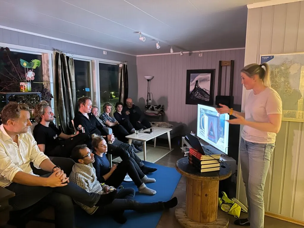 Vi er på foredrag og pizza hjemme hos en familien Rossi.