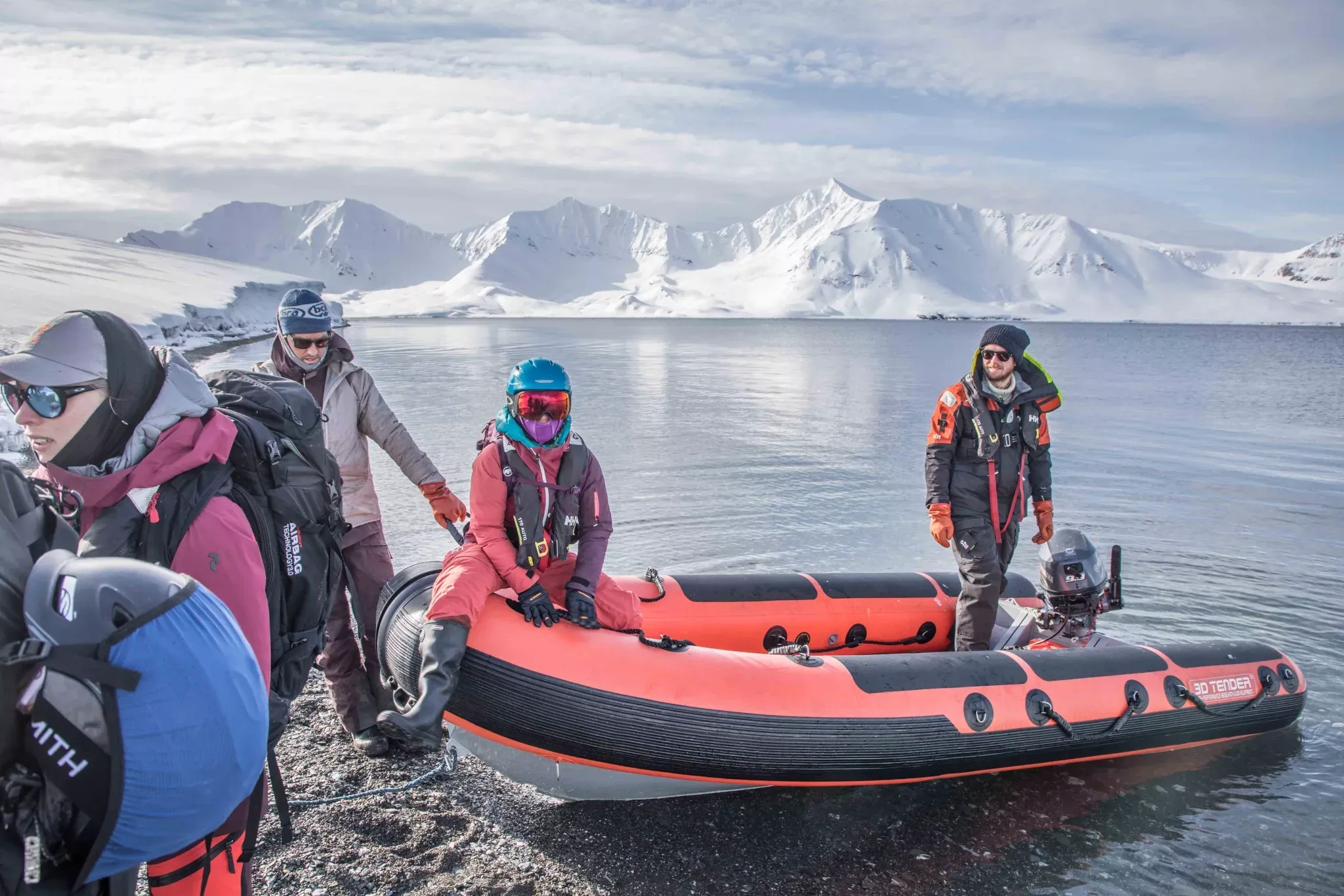 Ski and Sail Svalbard 2023 Skiing SeilNorge Foto Ulf Deecke 6