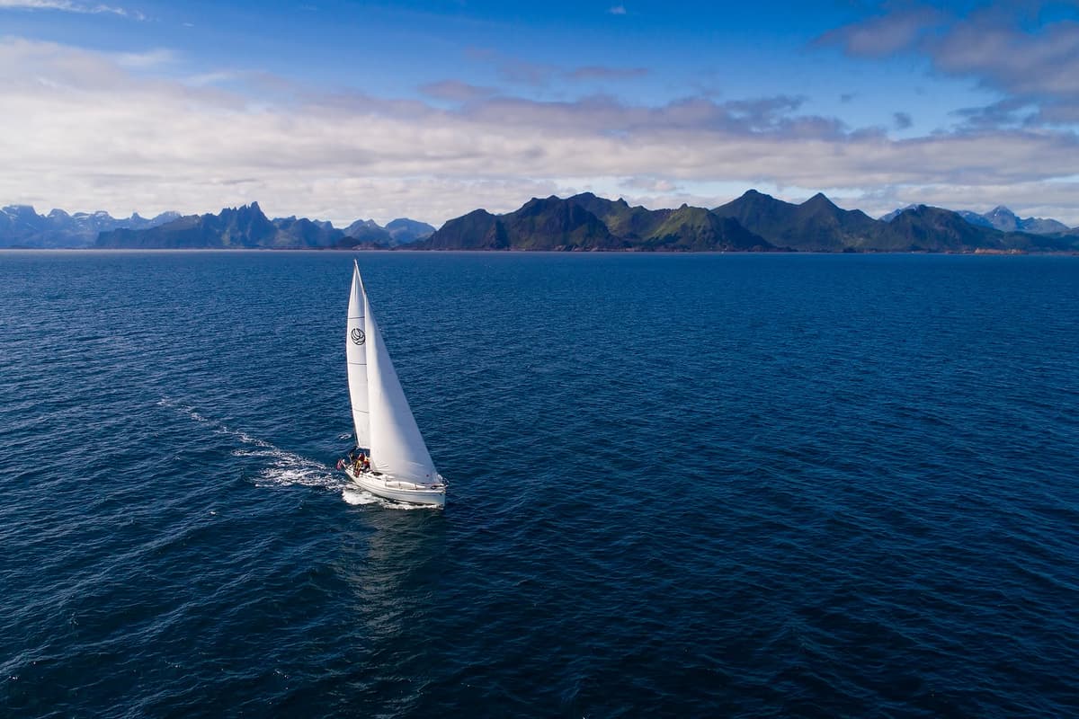 Lofoten SeilNorge Natur hav fjell Mats Grimseth