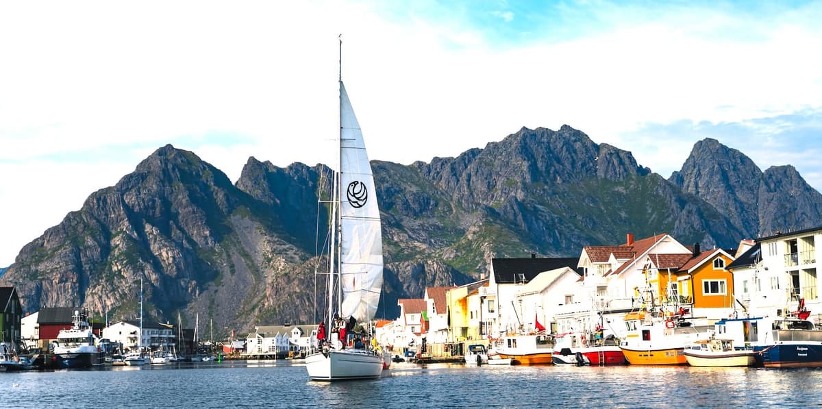 Summer Lofoten Simon Fossheim Loffa