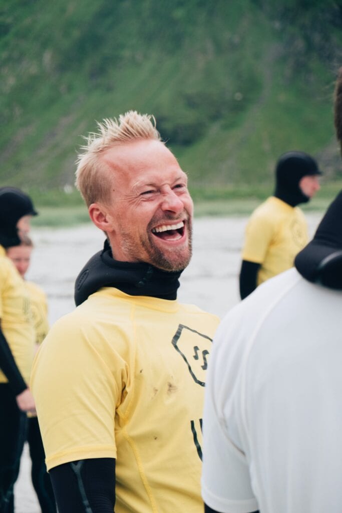 Surfing på Unstad Arctic Surf