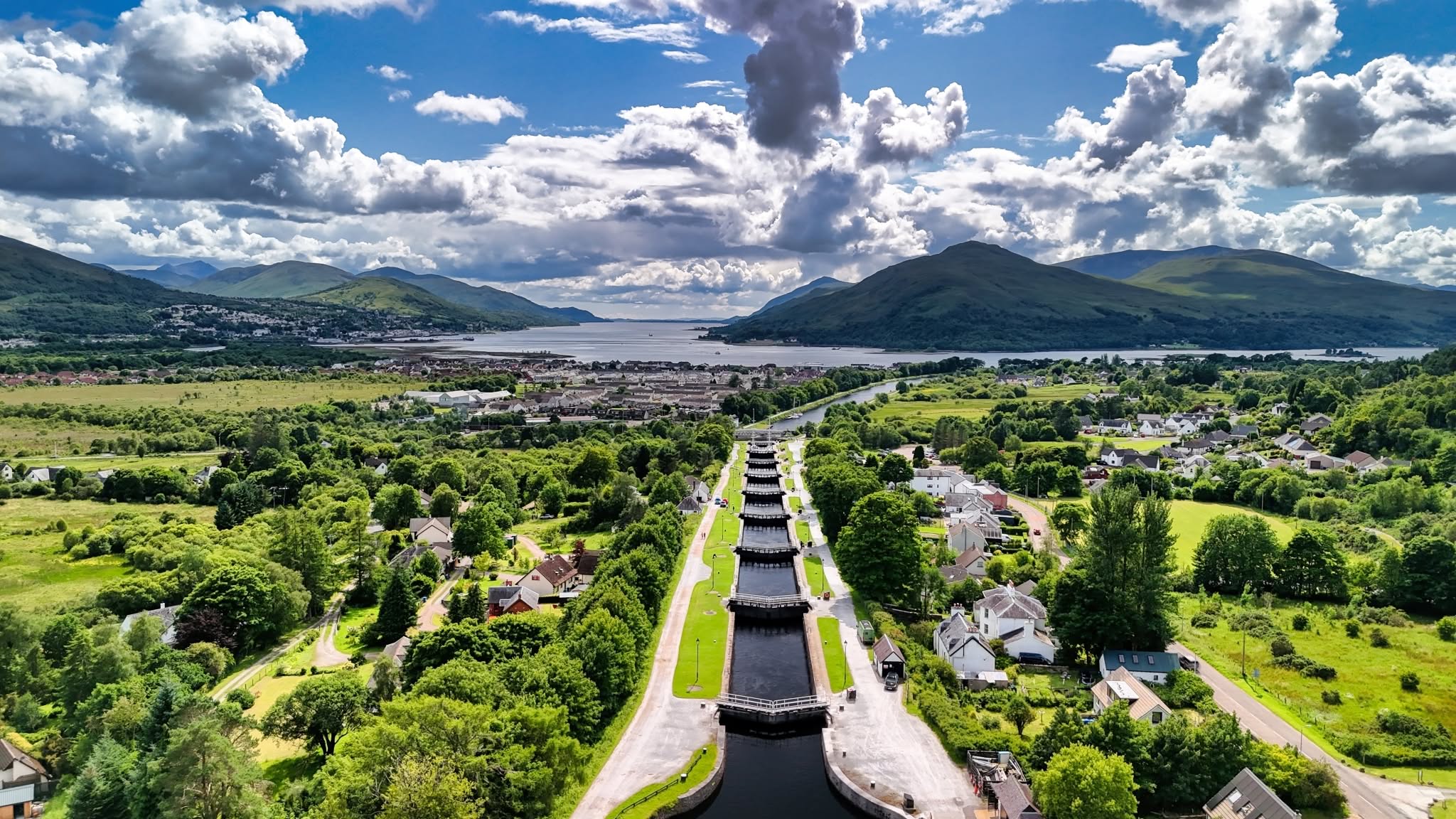 Caledonia Channel – web